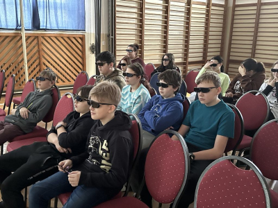Promítání vzdělávacích pořadů ve 3D 